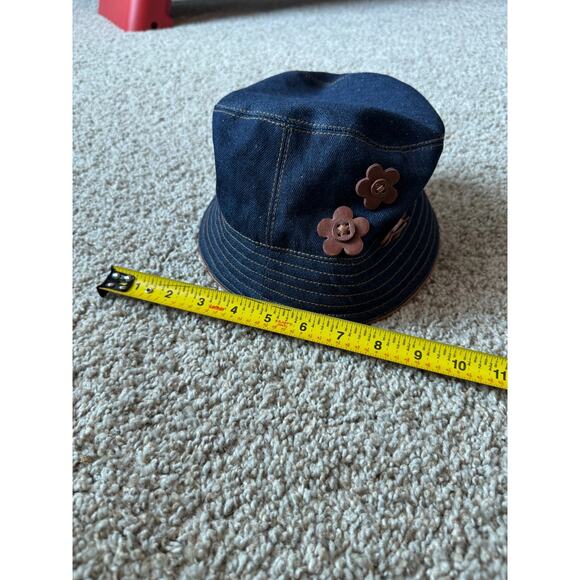 Vintage Y2K Era LEI Womens Chambray Dark Denim Bucket Hat Faux Leather Flowers - Picture 2 of 6